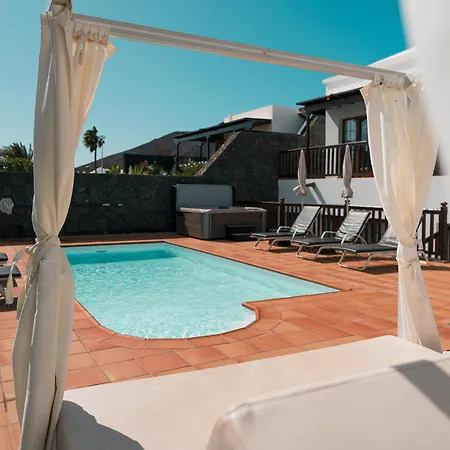 فيلة Lanzarote Ascanio *